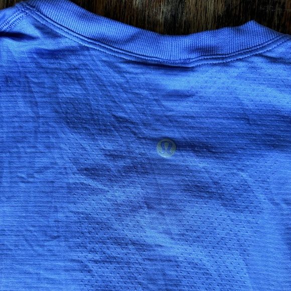 Lululemon Purple long sleeve swiftly tech shirt  (never worn) - Picture 3 of 3
